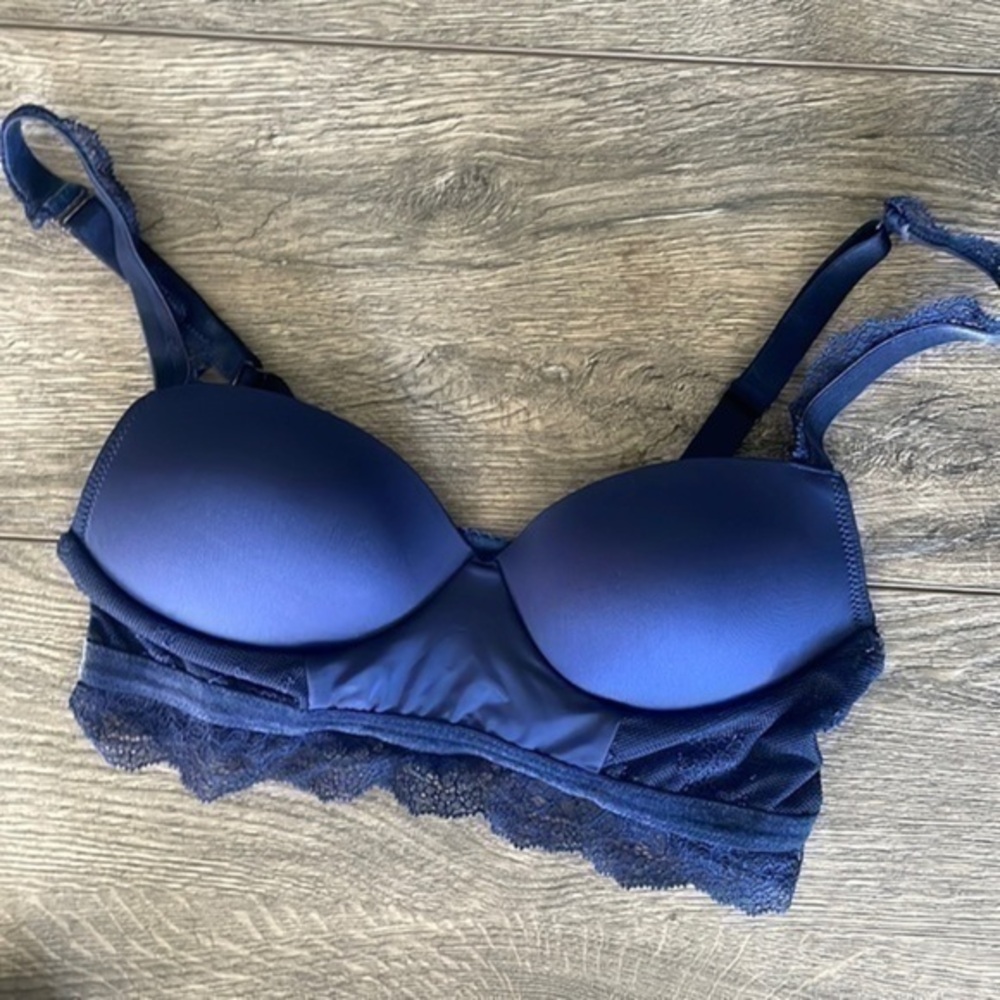Victoria's Secret bra Small pull over bra with lace BLUE